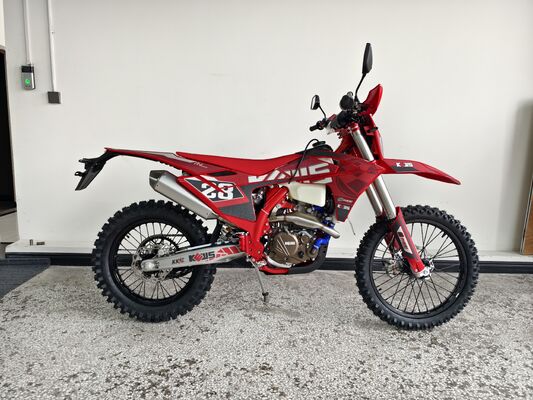 KEWS k28 R-editie 4-takt Enduro Motorfiets met Vloeistofgekoelde 4-takt Motor, 300mm Bodemvrijheid en Dubbele Schijfremmen met Grote Diameter
