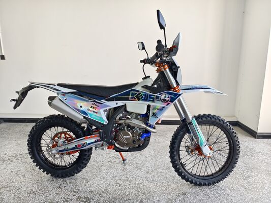 KEWS k23 R-edition 4 Stroke Enduro Motorcycle with 21.0 kW Power Output 25.0 N*m Max Torque and 140 km/h Top Speed