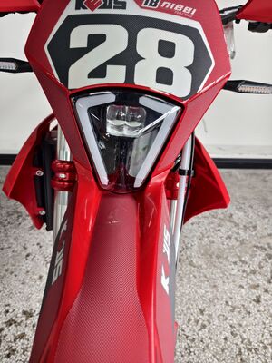 KEWS k28 R-editie 4-takt Enduro Motorfiets met Vloeistofgekoelde 4-takt Motor, 300mm Bodemvrijheid en Dubbele Schijfremmen met Grote Diameter